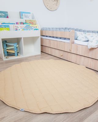 Když se ráno ještě nechce z postele, ale den už volá po dobrodružství ☀️ Stačí se skulit o pár centimetrů níž na měkkou...