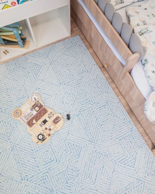 Všechno má u dětí svůj čas. Lezení, mluvení, chození… i první „mami, já sám“. A mezitím spousta objevování, padání a...